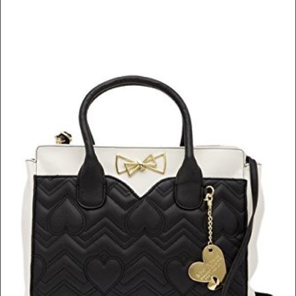 ❤️❤️SOLD!❤️❤️Betsey Johnson Black & Ivory set - Picture 2 of 8